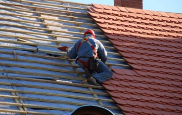 roof tiles Moreton Pinkney, Northamptonshire
